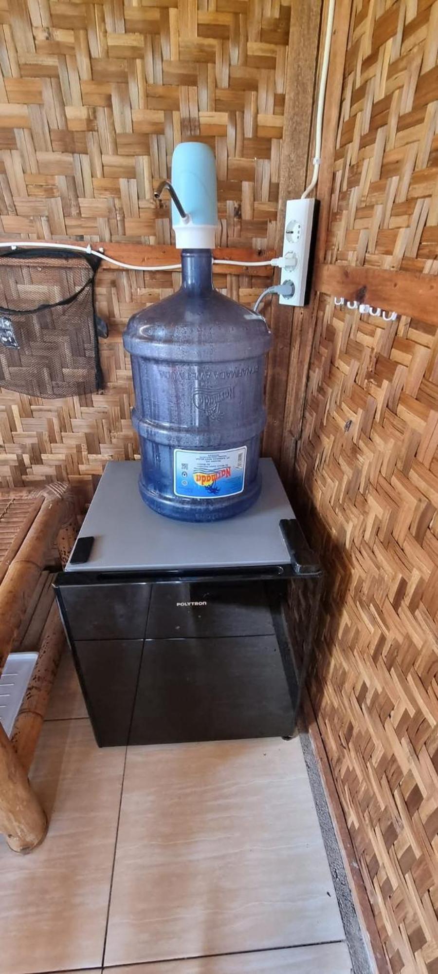 Tetebatu Hostel Rum bild